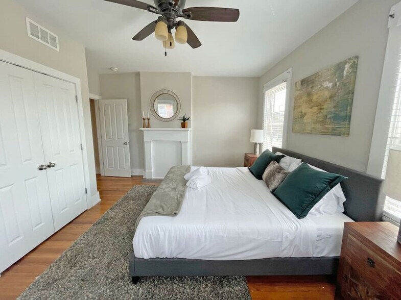 Building Photo - 1470 Goetz Alley