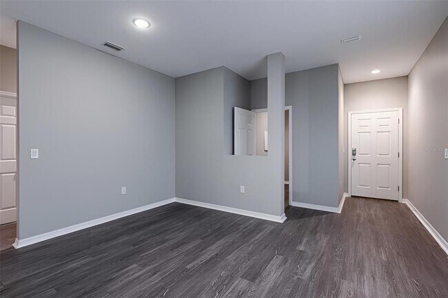 Building Photo - 3383 Cup Dr