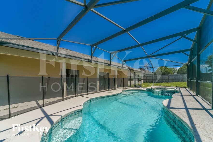 Building Photo - 839 Mendoza Dr
