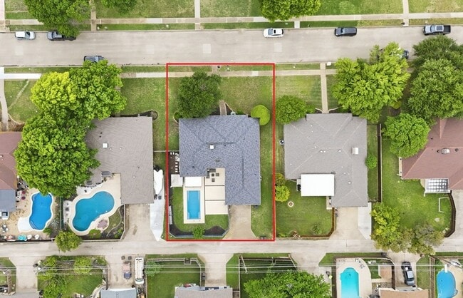 Building Photo - 4008 Hatherly Dr