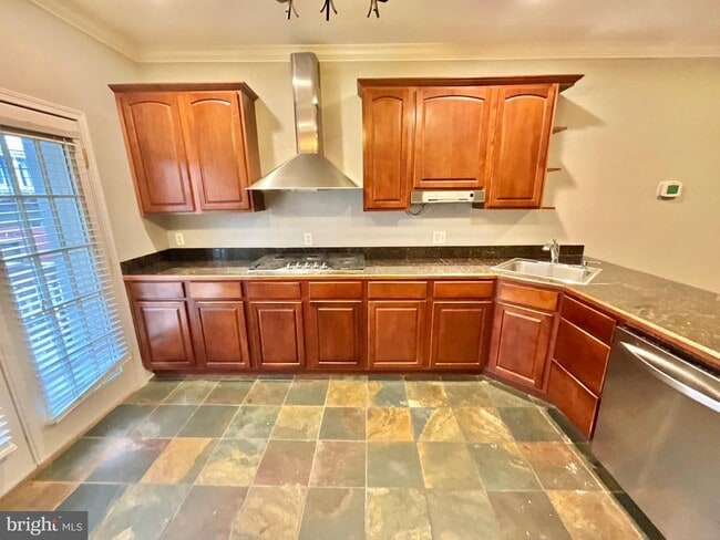 Building Photo - 132 S Potomac St