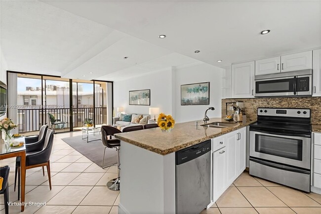 Primary Photo - 3475 N Country Club Dr