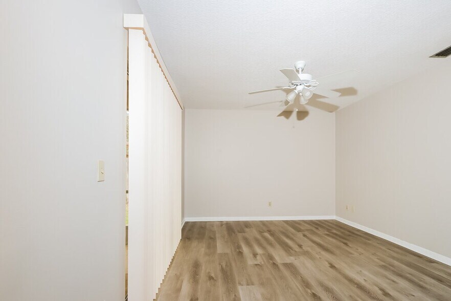 Building Photo - 156 Cordoba Cir
