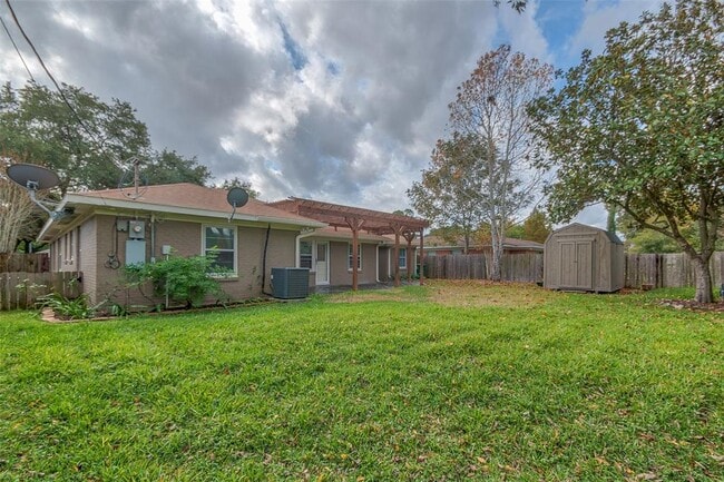 Building Photo - 4710 Willowbend Blvd