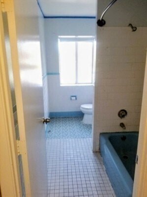 Building Photo - 116 Bradlee St