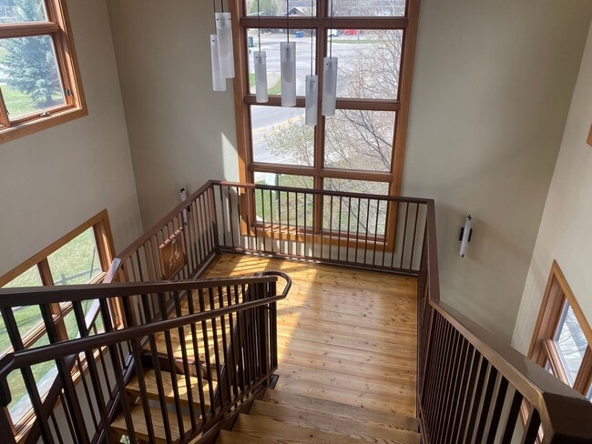 Building Photo - 2 bedroom Whitefish Condo with views and walking distance to City Beach!