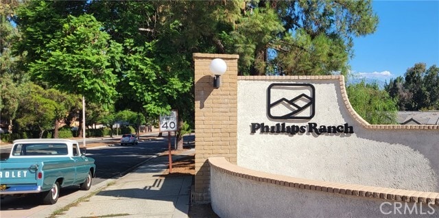 Building Photo - 46 Town and Country Rd