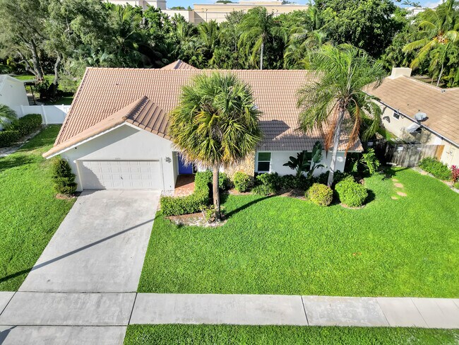 Building Photo - 1375 NW 16th St