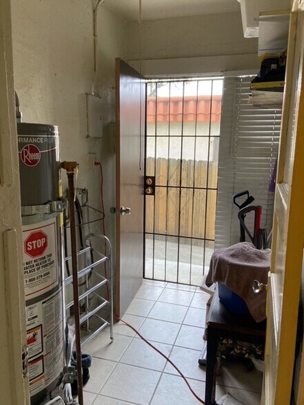 utility room - 1707 Park Ave