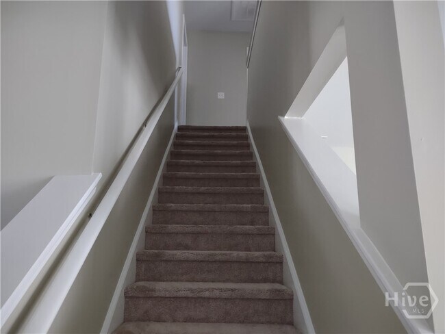 Building Photo - 378 Hogan Dr
