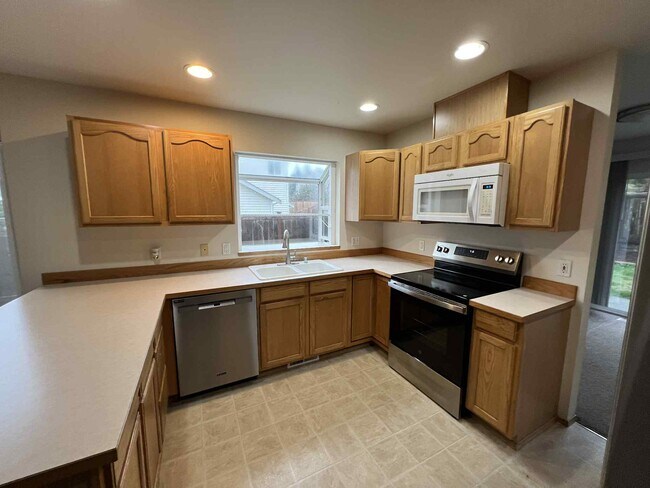 Building Photo - 2966 Sprague St