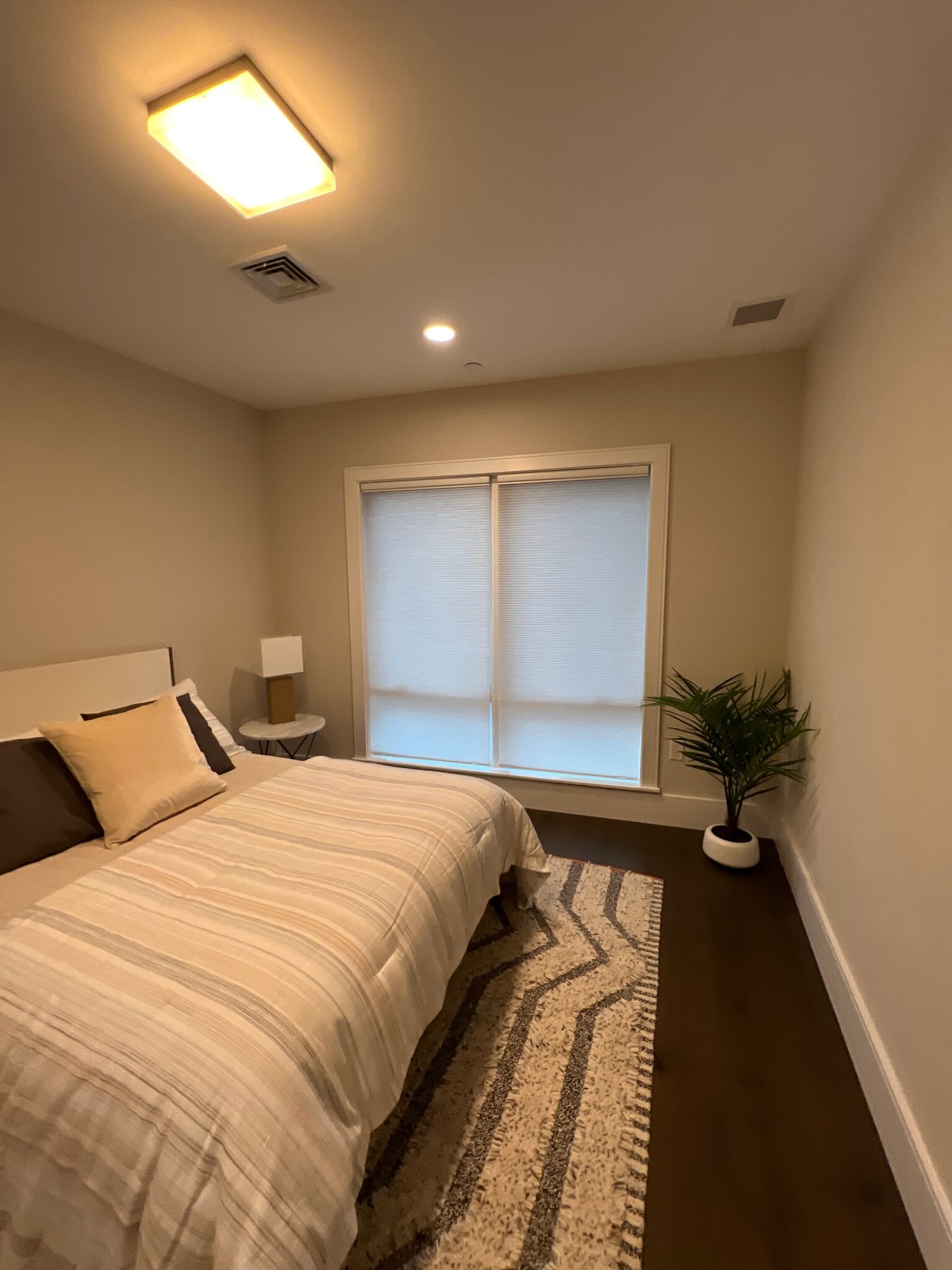 Building Photo - 214 Market St