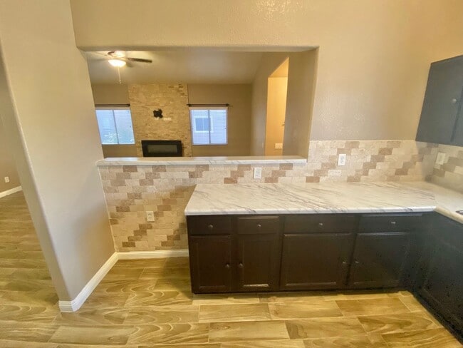 Building Photo - CHARMING CONDO IN DESIRABLE WEST LAS VEGAS NEAR SUMMERLIN