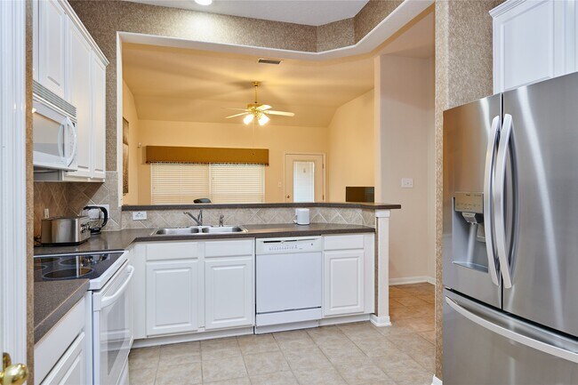 Building Photo - 22 W Greenhill Terrace Pl