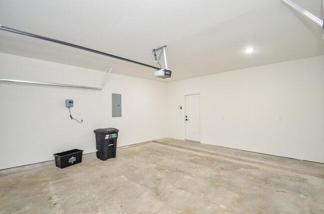 Building Photo - 9722 Champion Heavens Dr