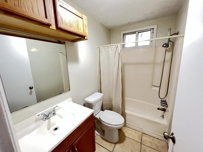 Building Photo - 1087 Old S Dr