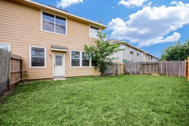 Building Photo - 14306 Mirkwood Ln