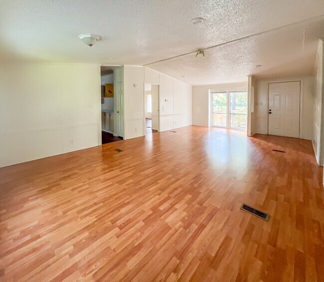 Building Photo - 13063 Kientz Rd