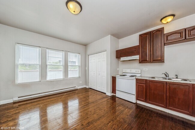 Building Photo - 1506 E 67th St