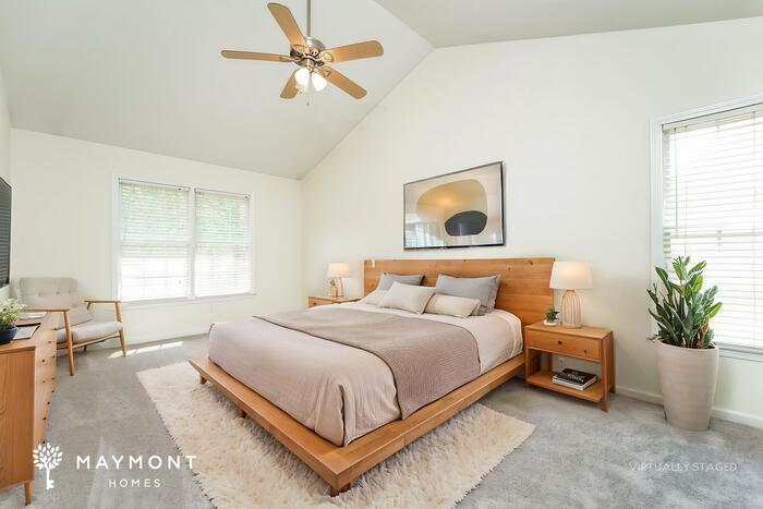 Building Photo - 7492 Crescent Bend Cove