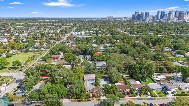 Building Photo - 833 SW 17th St