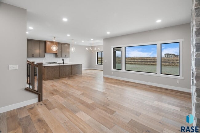 Building Photo - 1137 N Thompson Ave