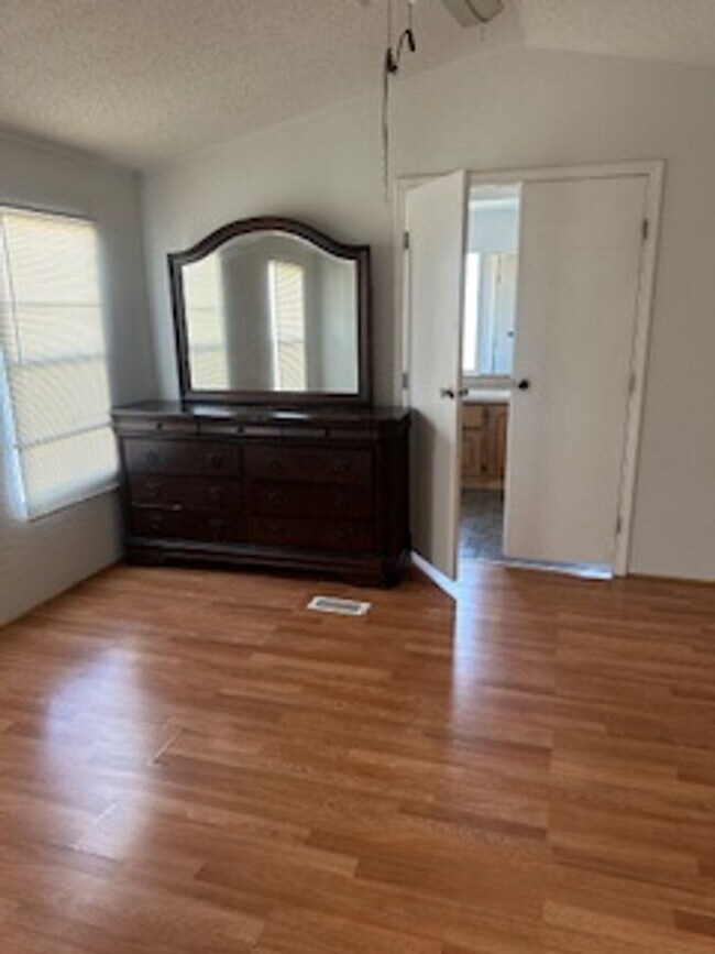 Building Photo - 3/2 single wide; all appliances provided