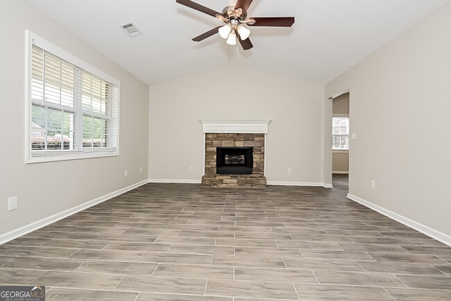 Building Photo - 415 Princely Ct