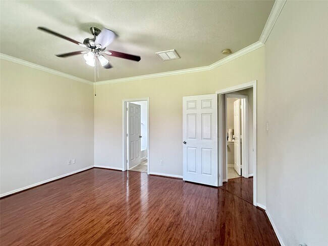 Building Photo - 12315 Gentlebrook Dr