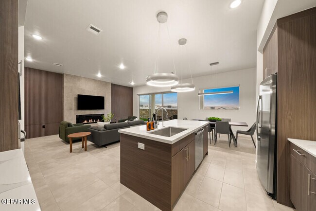 Building Photo - 828 Acton St