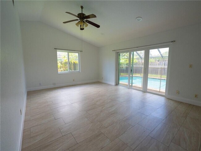 Building Photo - 5332 NW 29th Ct