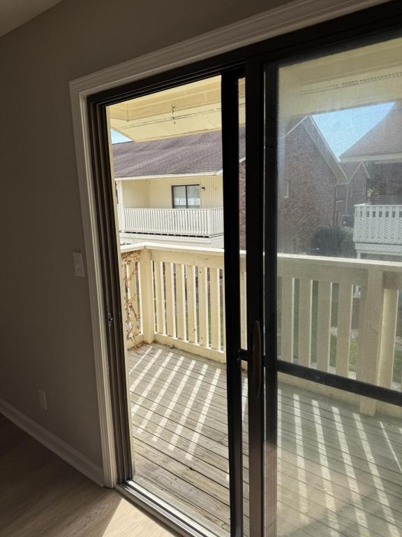 Building Photo - 409 Garden Dr