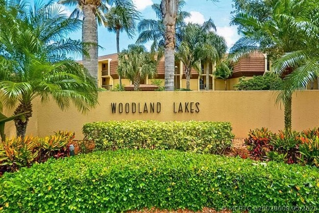 Building Photo - 5188 Woodland Lakes Dr