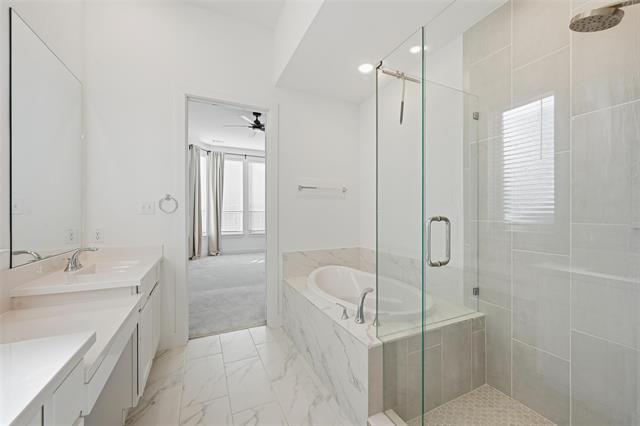 Building Photo - 3008 Armstrong Ave