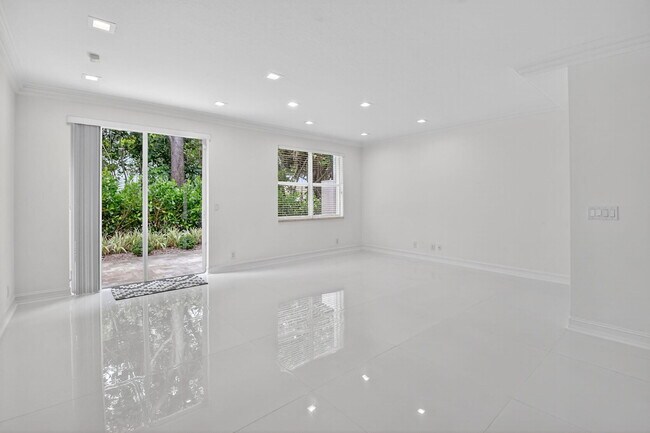 Building Photo - 16081 Poppy Seed Cir