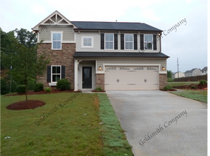 Building Photo - "4-Bed in Greenville - Spacious 2,389 Sq Ft with Fireplace & Hardwood Floors!"