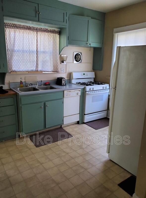 Building Photo - 7 Iroquois St