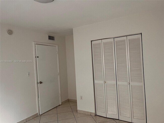 Building Photo - 181 NW 47th Ave