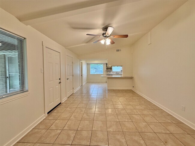 Building Photo - 2043 Cherry Laurel Dr