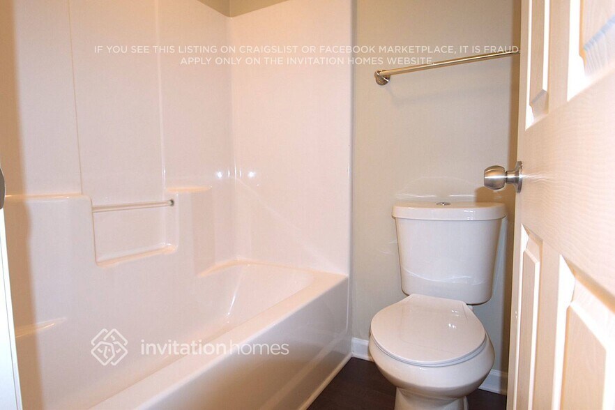 Building Photo - 1432 Ujamaa Dr