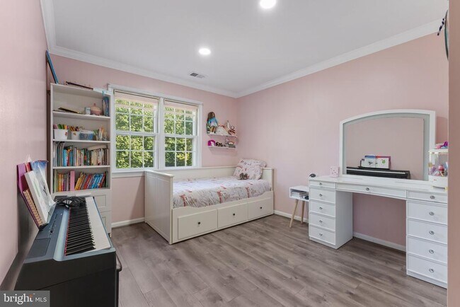 Building Photo - 2805 Lafora Ct