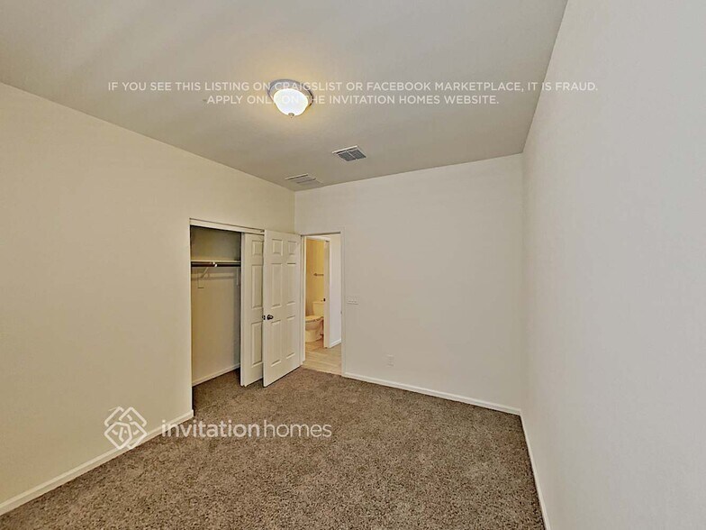 Building Photo - 3836 E Narrowleaf Dr