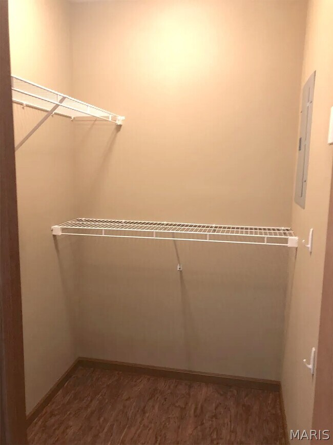 Building Photo - 2619 Sierra Dr