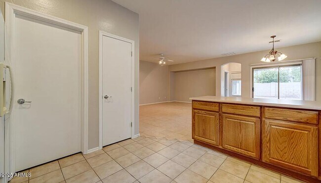 Building Photo - 44811 Paraiso Ln