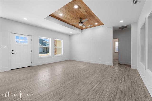 Building Photo - 1510 Old Settlers Way