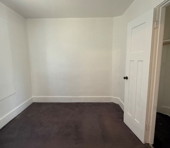 Building Photo - Now renting 2 bedroom House