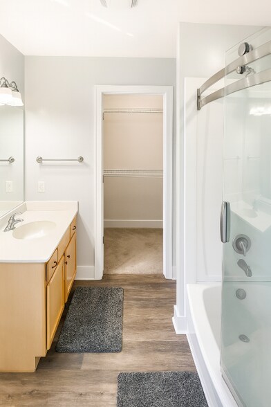 Building Photo - 13300 Patchin Dr