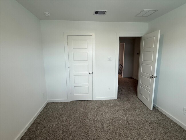 Building Photo - 12319 Maria Heights Ct
