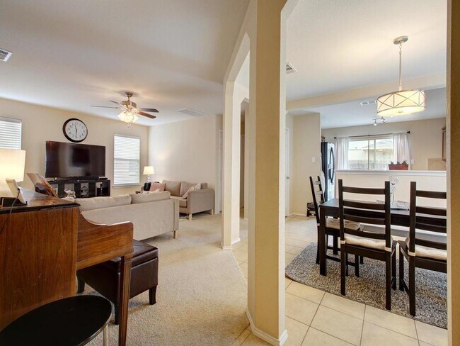 Building Photo - 3420 Bach Dr