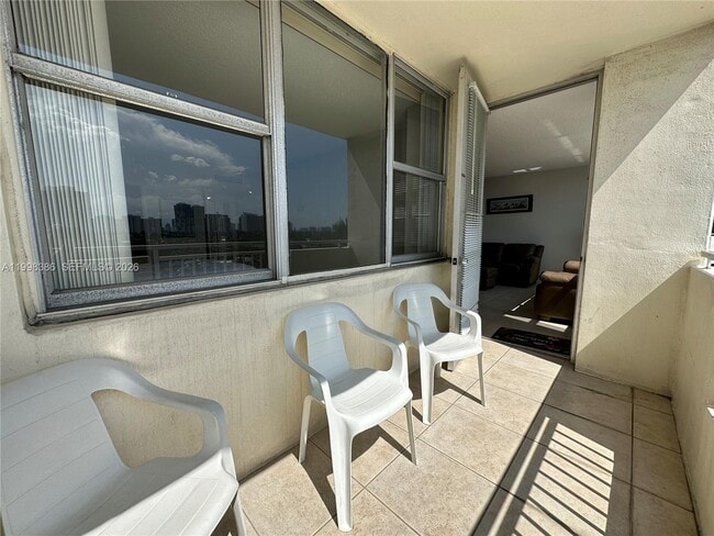 Building Photo - 3180 S Ocean Dr